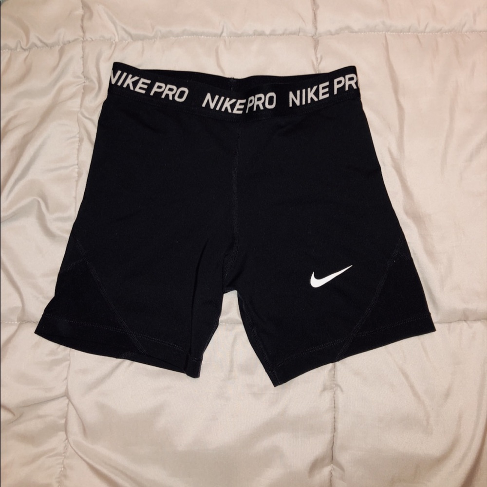 Black Nike Pros